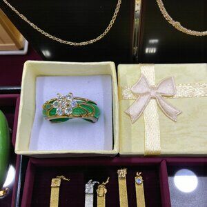 Green Enamel Flower Ring Vintage Glam Coquette Y2K Statement Cocktail Jewelry